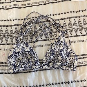 O’Neill swim top. Great condition.